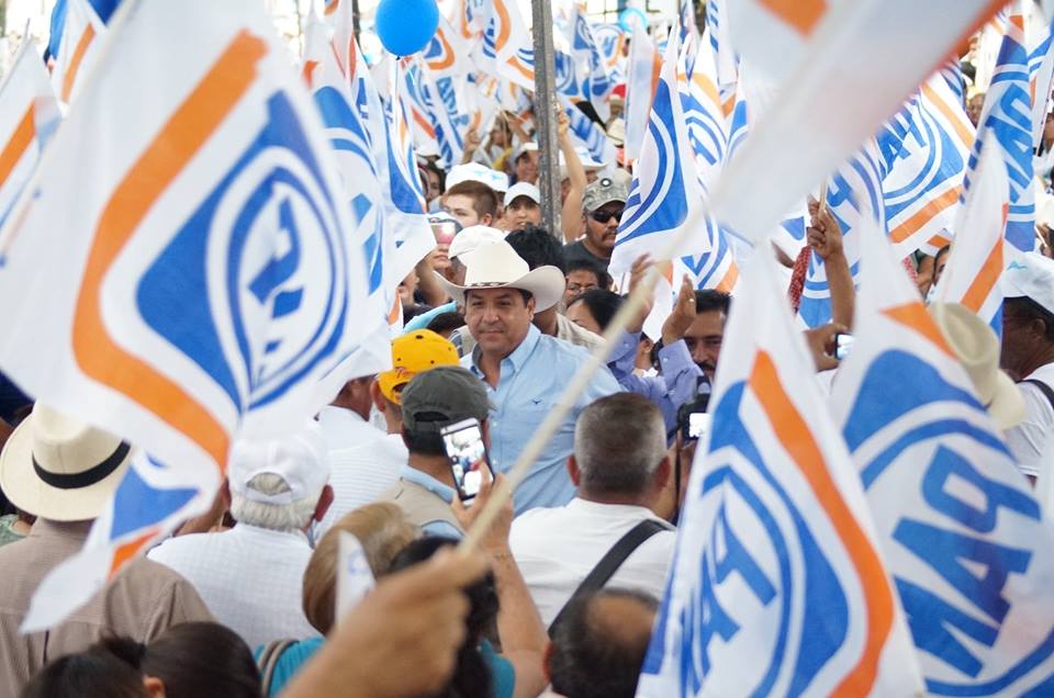 12524251_926629437432821_2005324723387448350_n