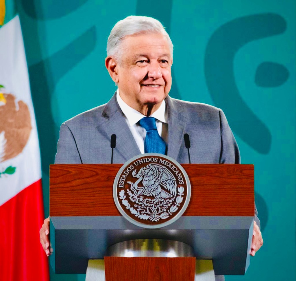 AMLO anuncia reforma para dar a CFE 54% del mercado nacional de energía&nbsp;eléctrica