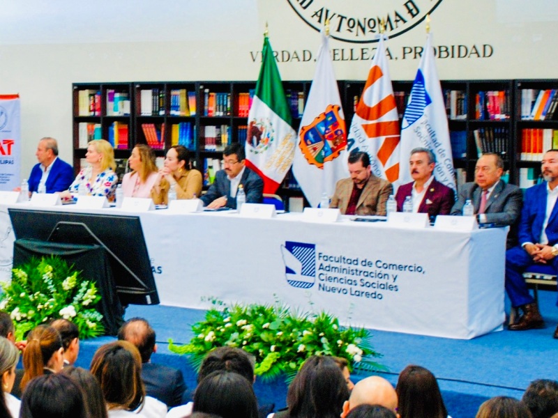 Presenta Dámaso Anaya proyectos académicos de la UAT en Nuevo Laredo